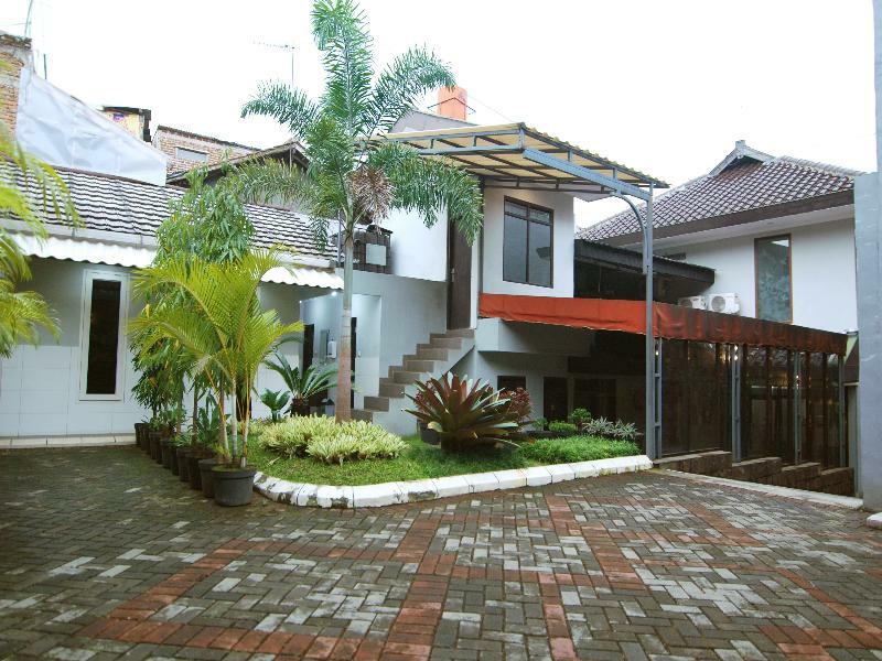 Oyo 202 Kuwera Hotel Bandung